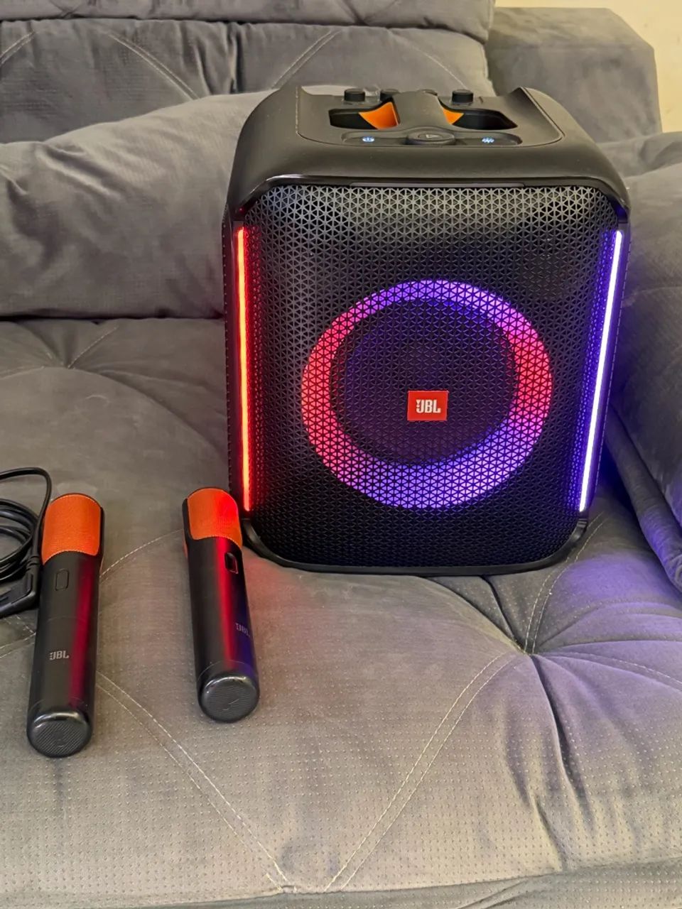 Jbl encore ,caixa com som absurdo e dois microfones de brinde para karaokê 1600$ - Foto 3