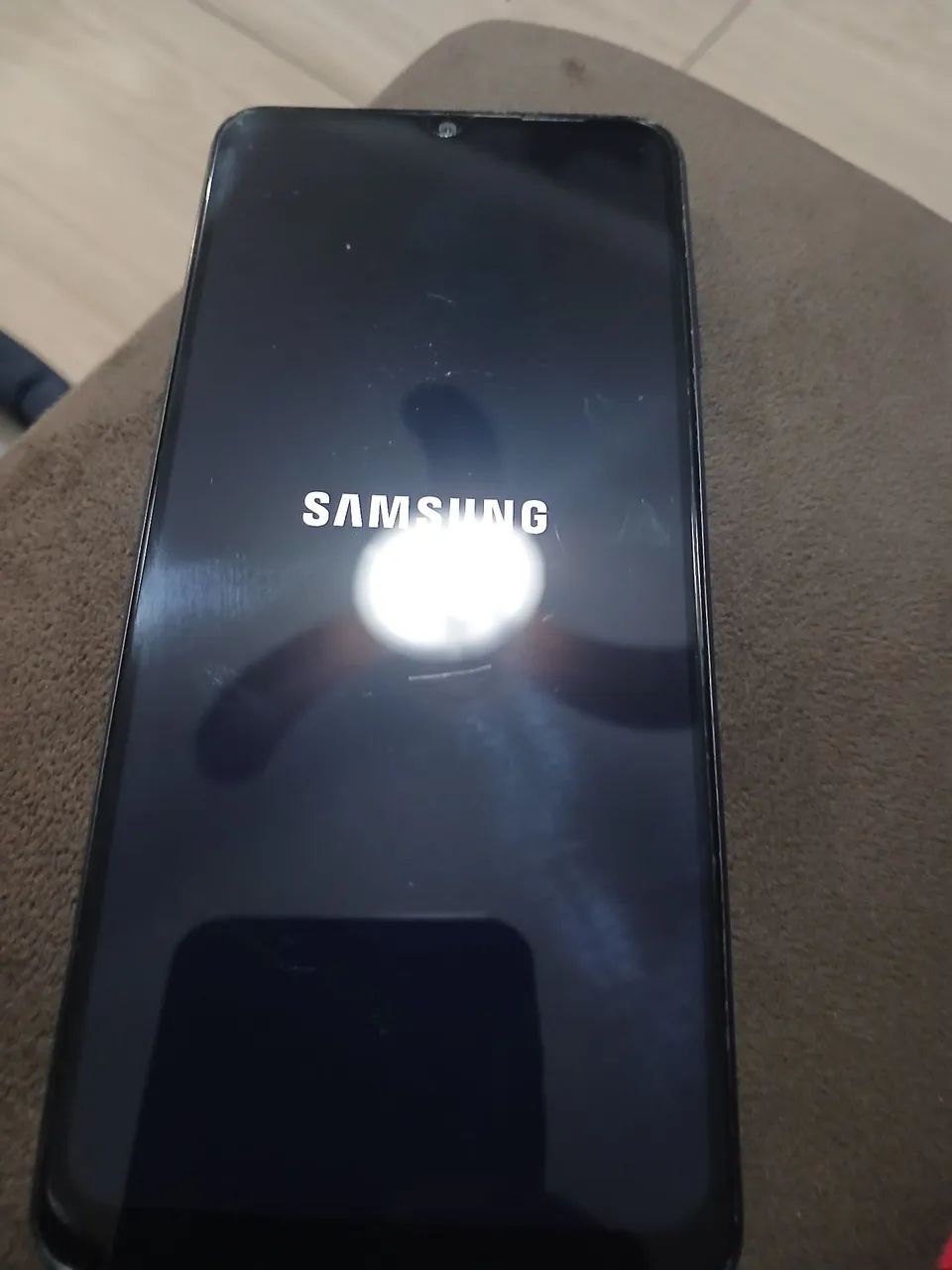 VENDO CELULAR GALAXY A 12 EM EXCELENTE ESTADO DE NOVO - Foto 2