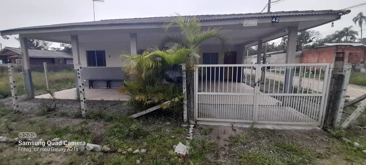 Venda casa em matinhos