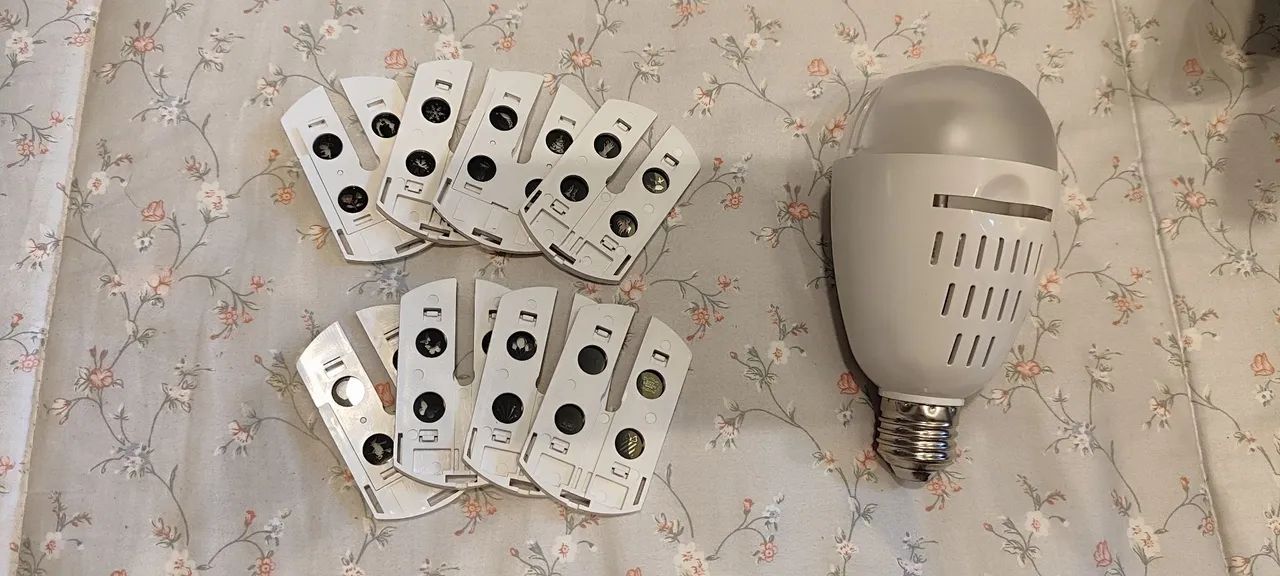 Lâmpada Projetor LED Giratória - bivolt