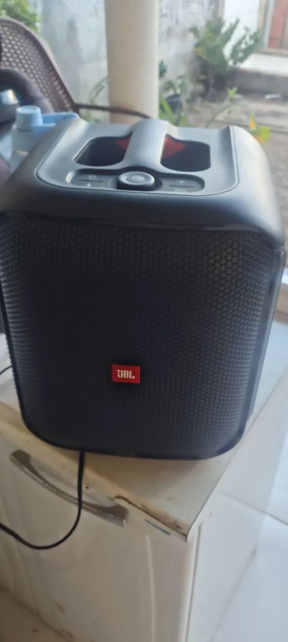 Caixa jbl original muito nova aem marca de iso - Foto 5