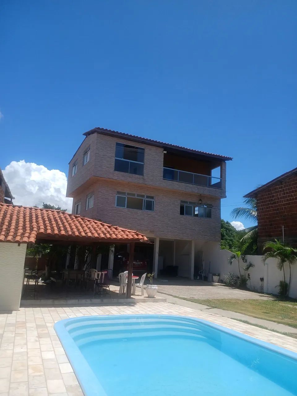 Casa com piscina para festas e temporadas 
