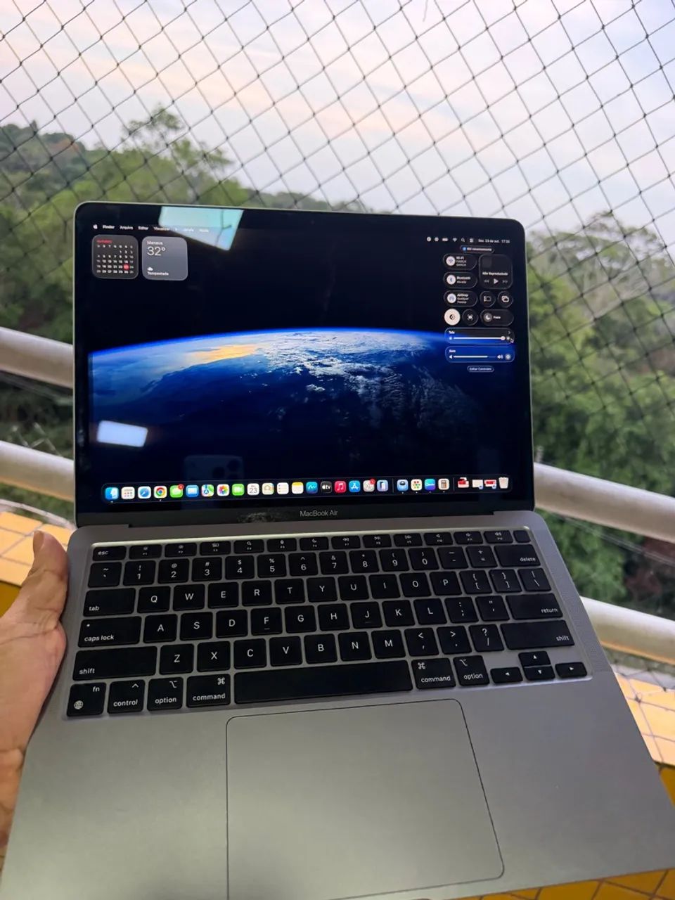 MACBOOK M1 2020