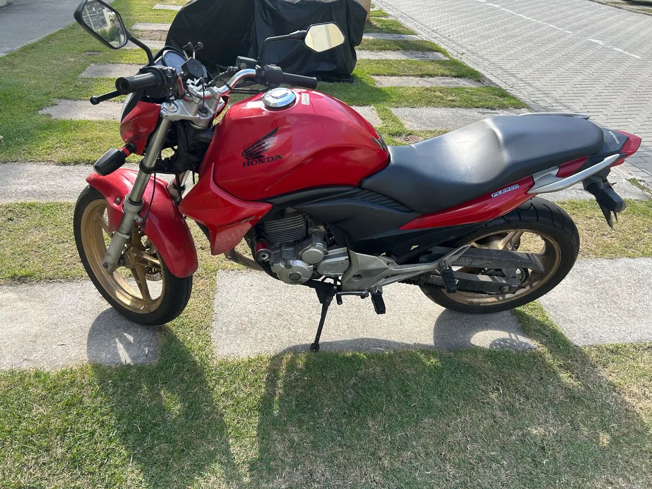 CB 300R 2015 - Foto 3