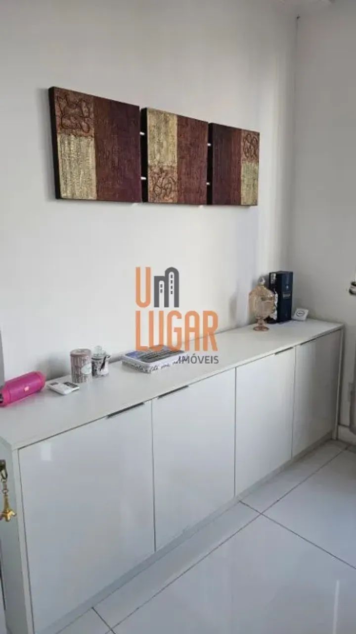 Um Lugar Imóveis Aluga: Apartamento MOBILIADO com 2 suítes e vaga de garagem na Av. Serzed - Foto 9