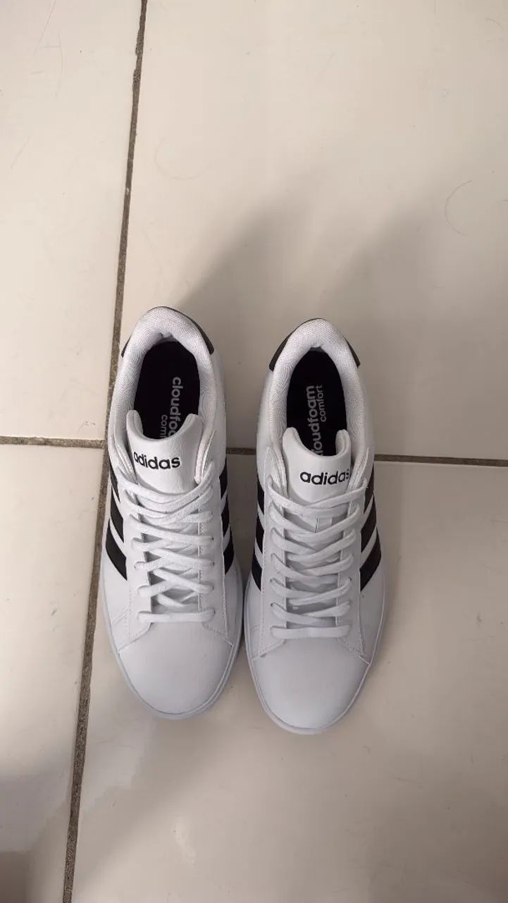 Tênis Adidas 