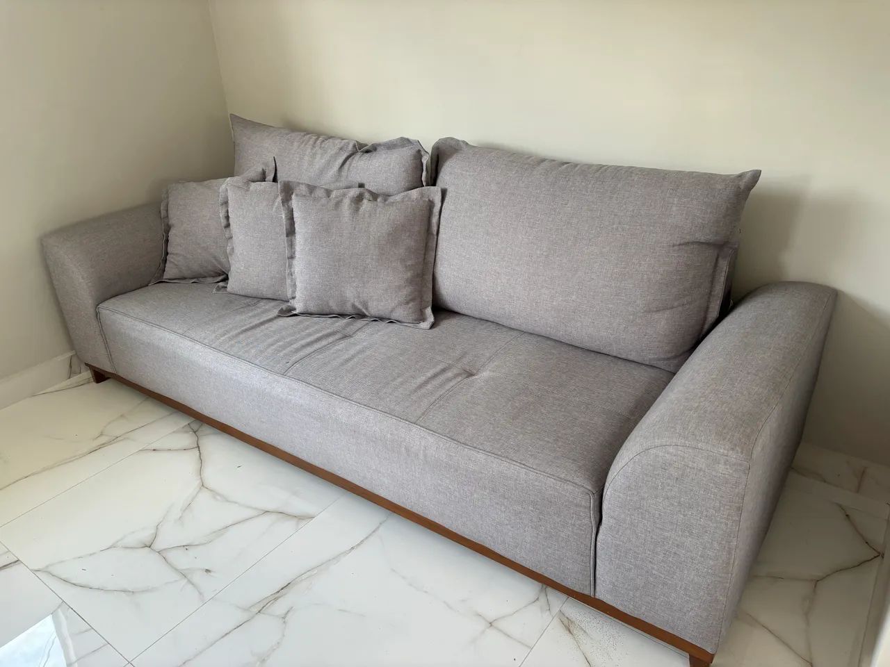 Sofá 4 lugares Linho - Excelente estado - Foto 3