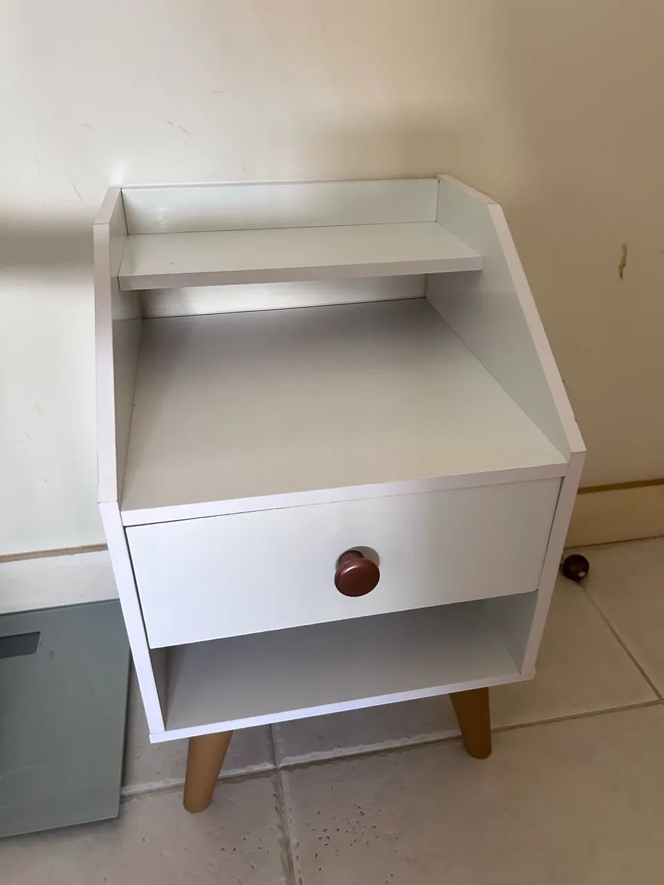 Prateleira suspensa e mesa de cabeceira! - Foto 2