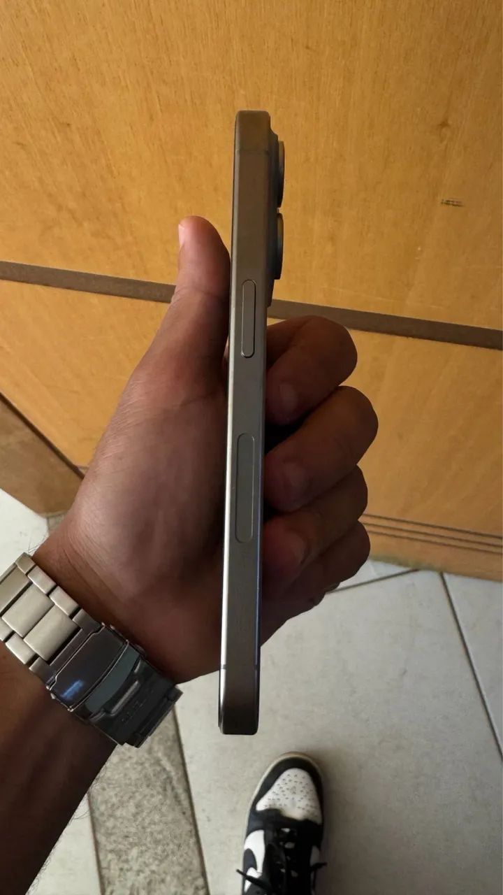 iPhone 15 pro  - Foto 2