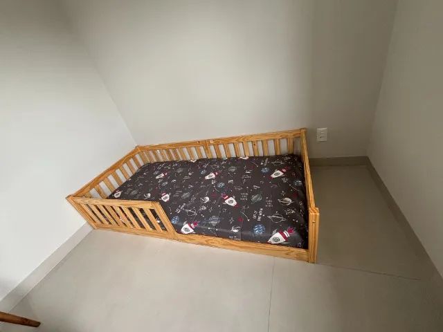 Cama de solteiro montessoriana