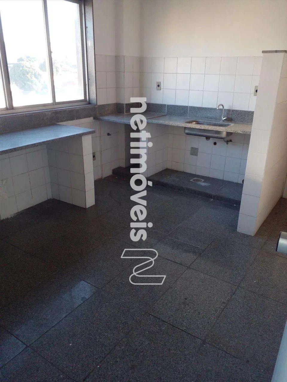 Sala espaçosa, clara e arejada próximo a rodoviária de Belo Horizonte. - Foto 5