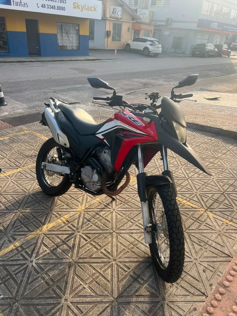 XRE 300 2015 