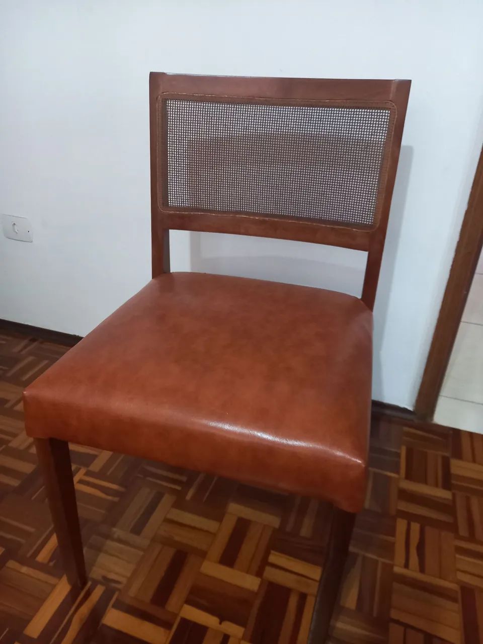 Vendo cadeiras novas 350 cada. - Foto 2