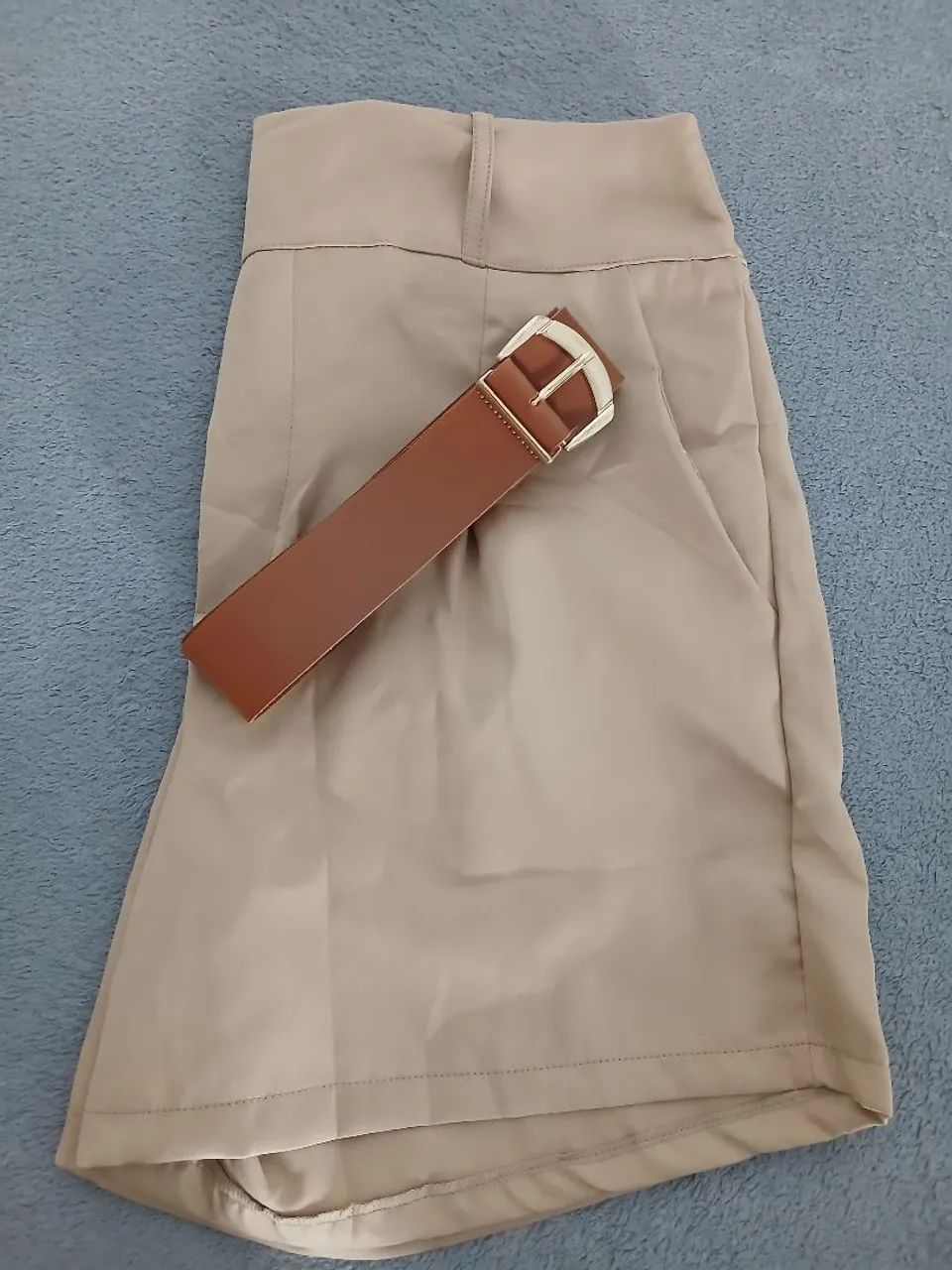 Short em Alfaiataria perfeito (plus size 46) com cinto 