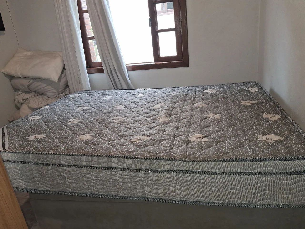 Vendo colchão de casal.