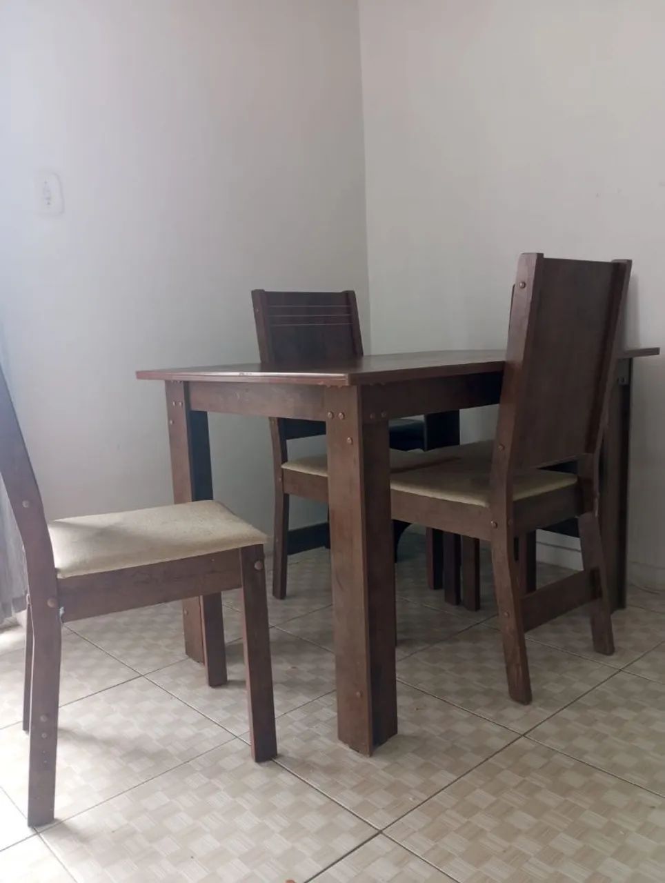 Mesa com cadeiras