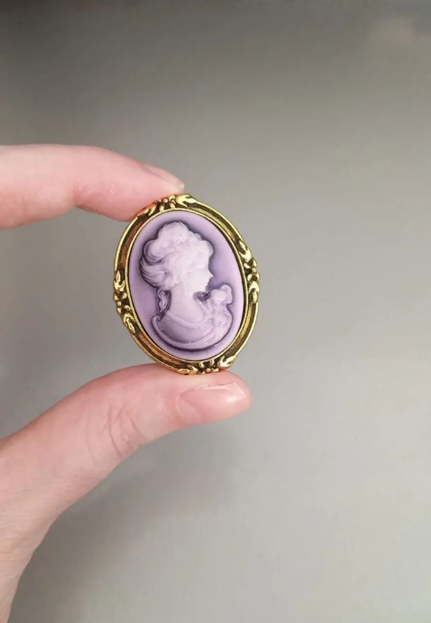 Broche de Camafeu Roxo Clássico (novo) - Foto 2