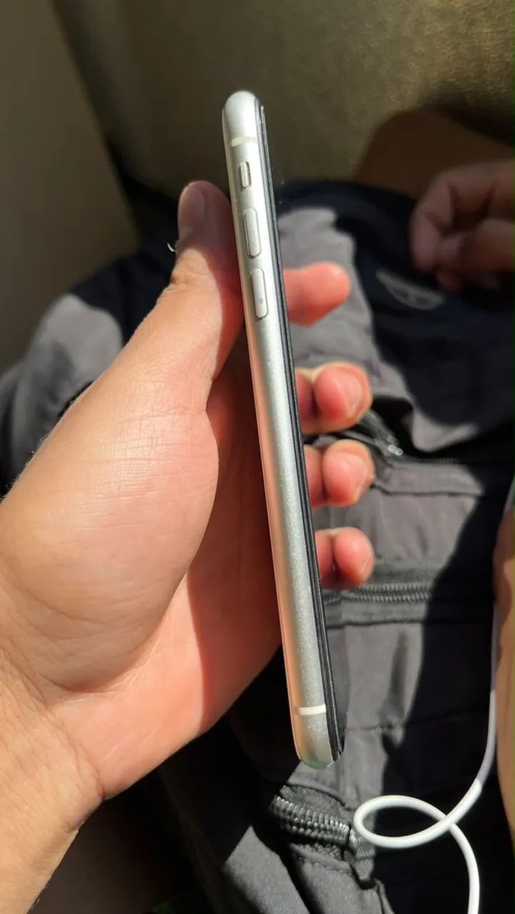 IPHONE 11 Branco - Foto 5