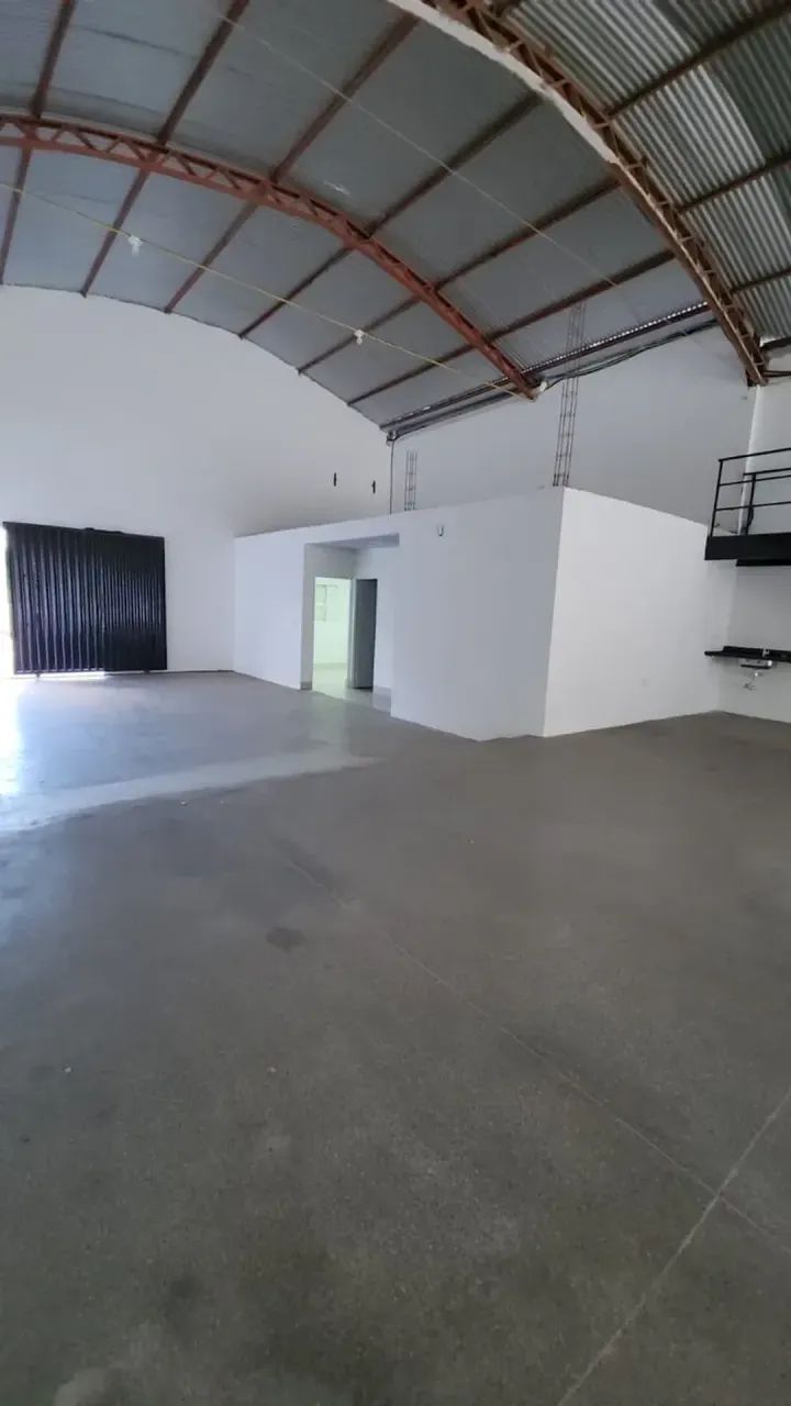 Alugo barracão com aprox. 270m² na Av. Miguel Sutil e mais aprox. 220m² de área aberta - C - Foto 3