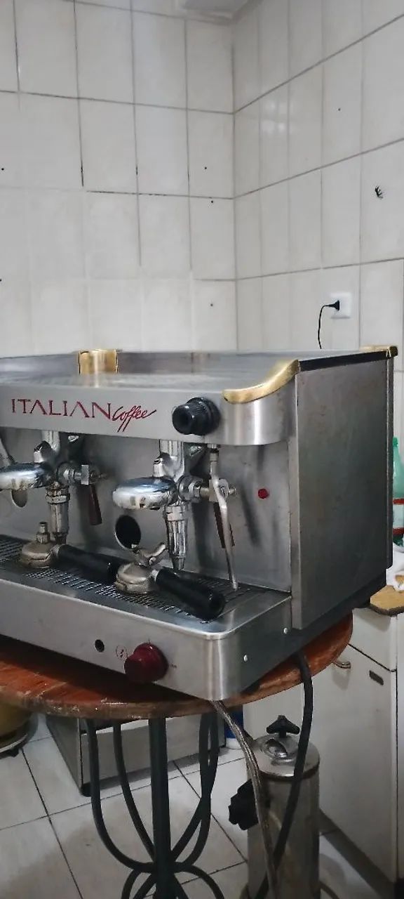 MÁQUINA DE CAFÉ EXPRESSO 