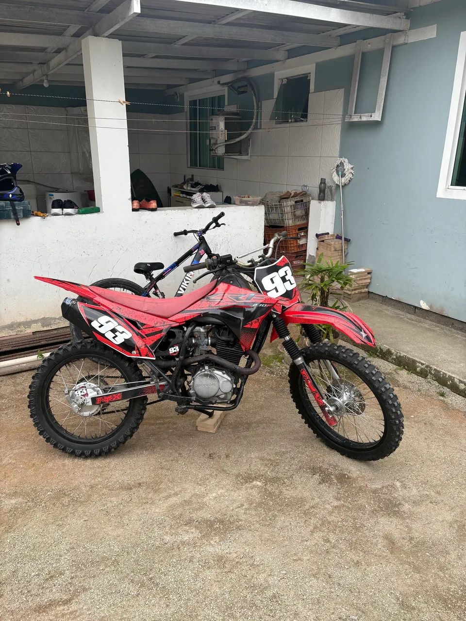 xtz com motor de estrada,200