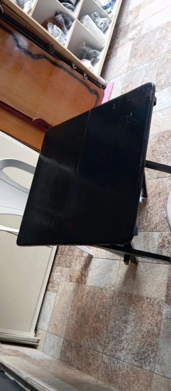 Mesa de madeira e 2 cadeiras  - Foto 4