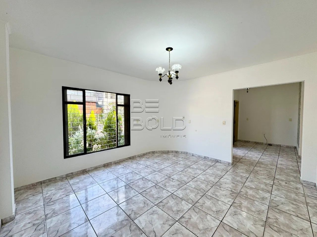 Ampla casa com elevador - Foto 4