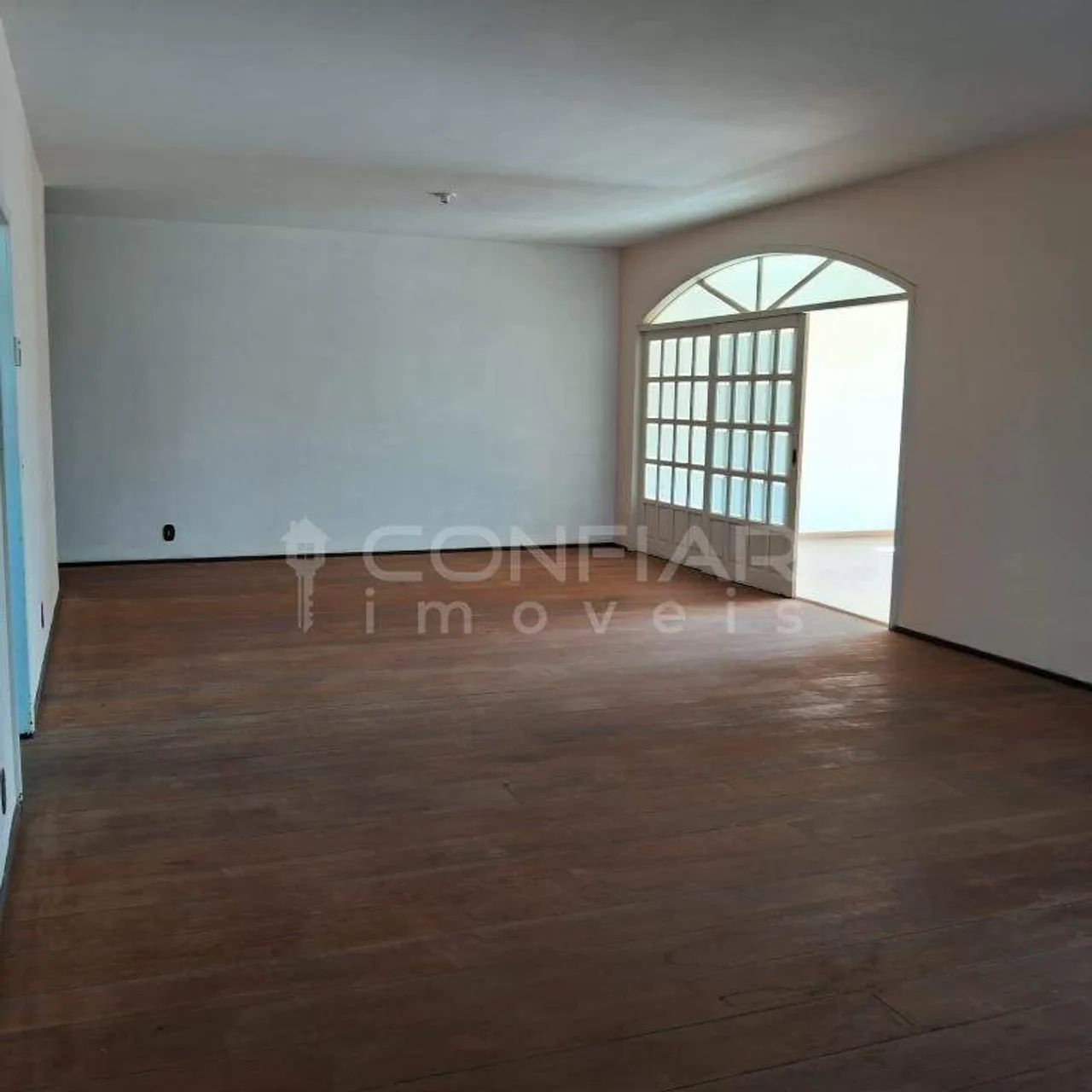 Apartamento de 4 quartos no Bairro Anita Garibaldi disponível para locação por R$3.900,00 