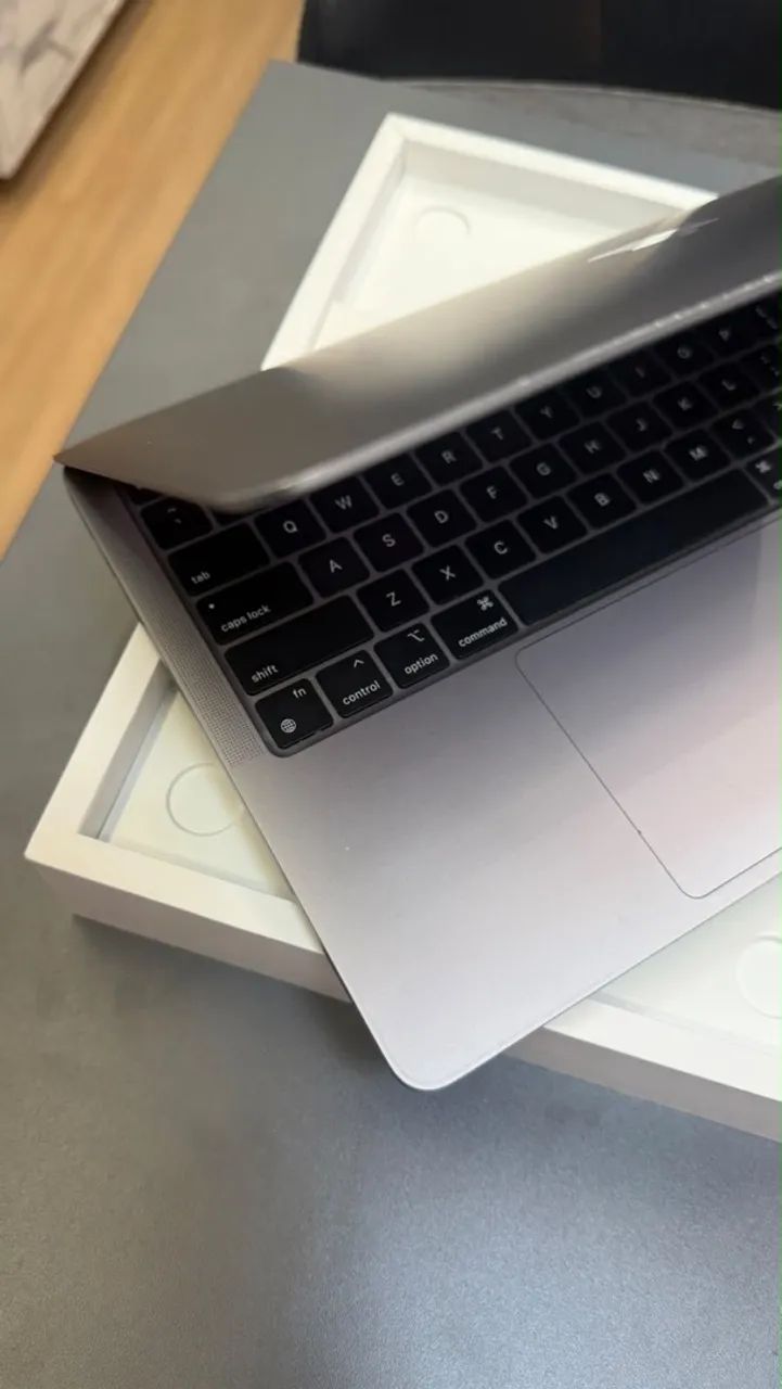 MacBook Pro M2 256/8 C/ Touch Bar - Seminovo C/ Garantia  - Foto 2