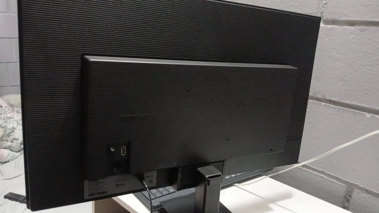 Vende-se um monitor 27 polegadas  - Foto 2
