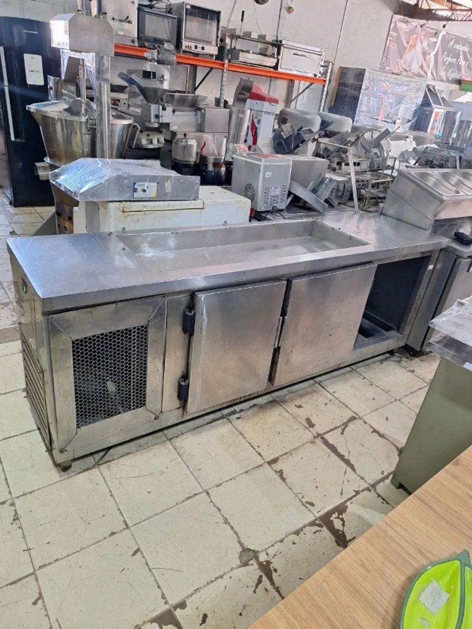 Balcão Refrigerado com pista fria 