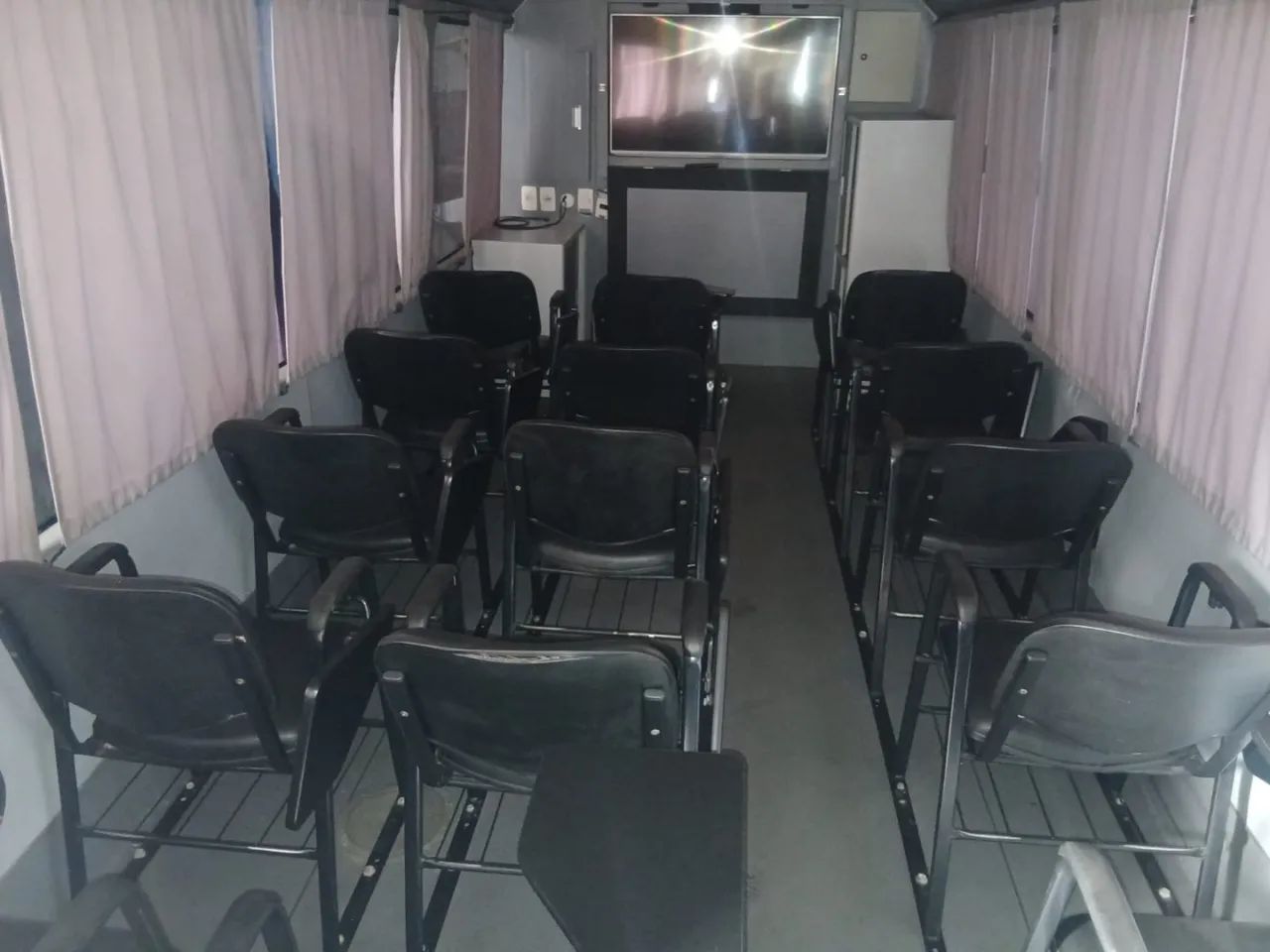 ONIBUS SALA DE AULA  - Foto 5