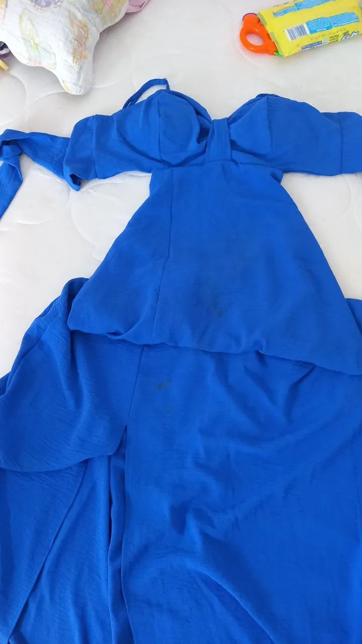 Lote de roupas aleatórias usadas em bom estado