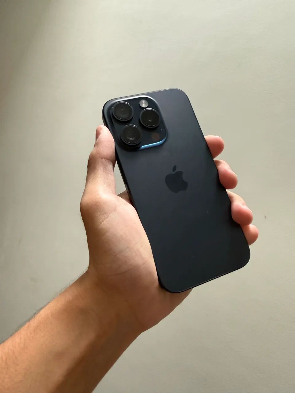 iPhone 15 Pro Blue, 128GB, impecável.