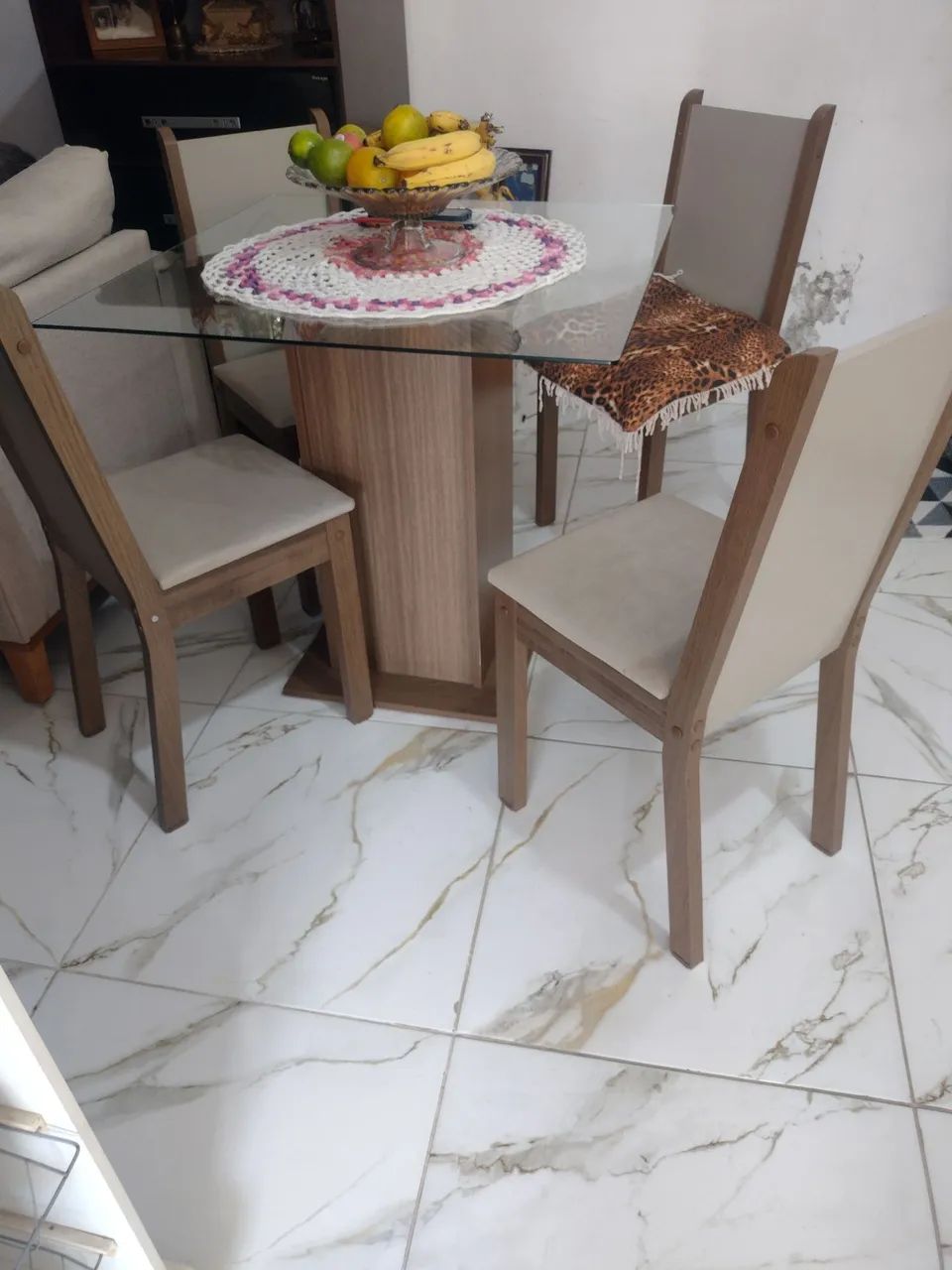 Mesa de vidro quadrada 4 lugares