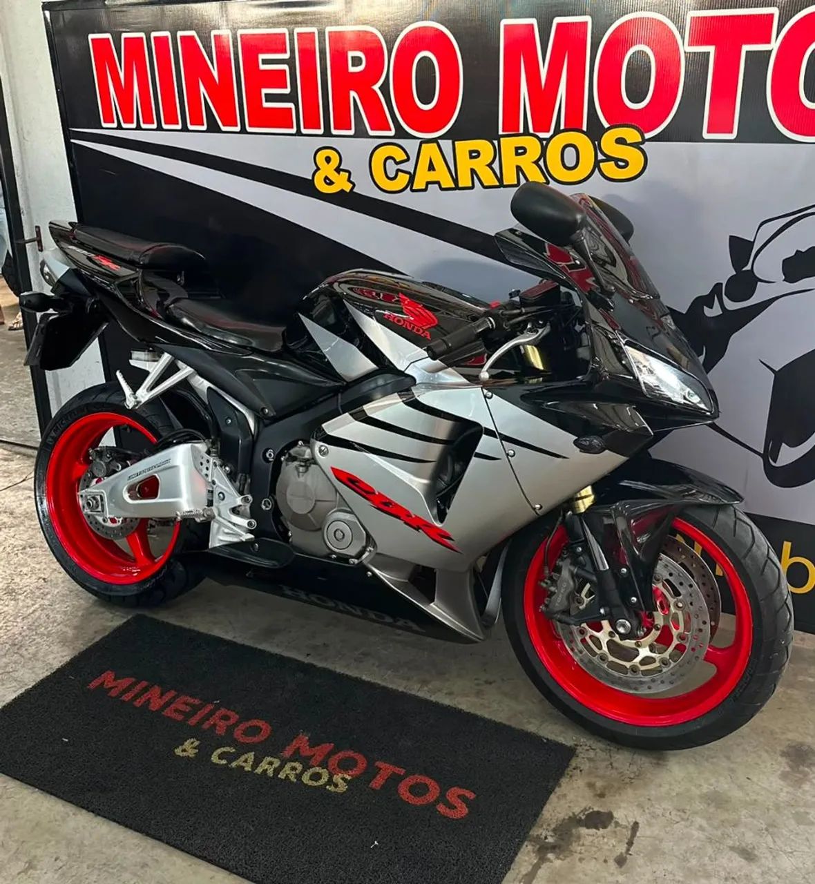 CBR 600 RR - Foto 2