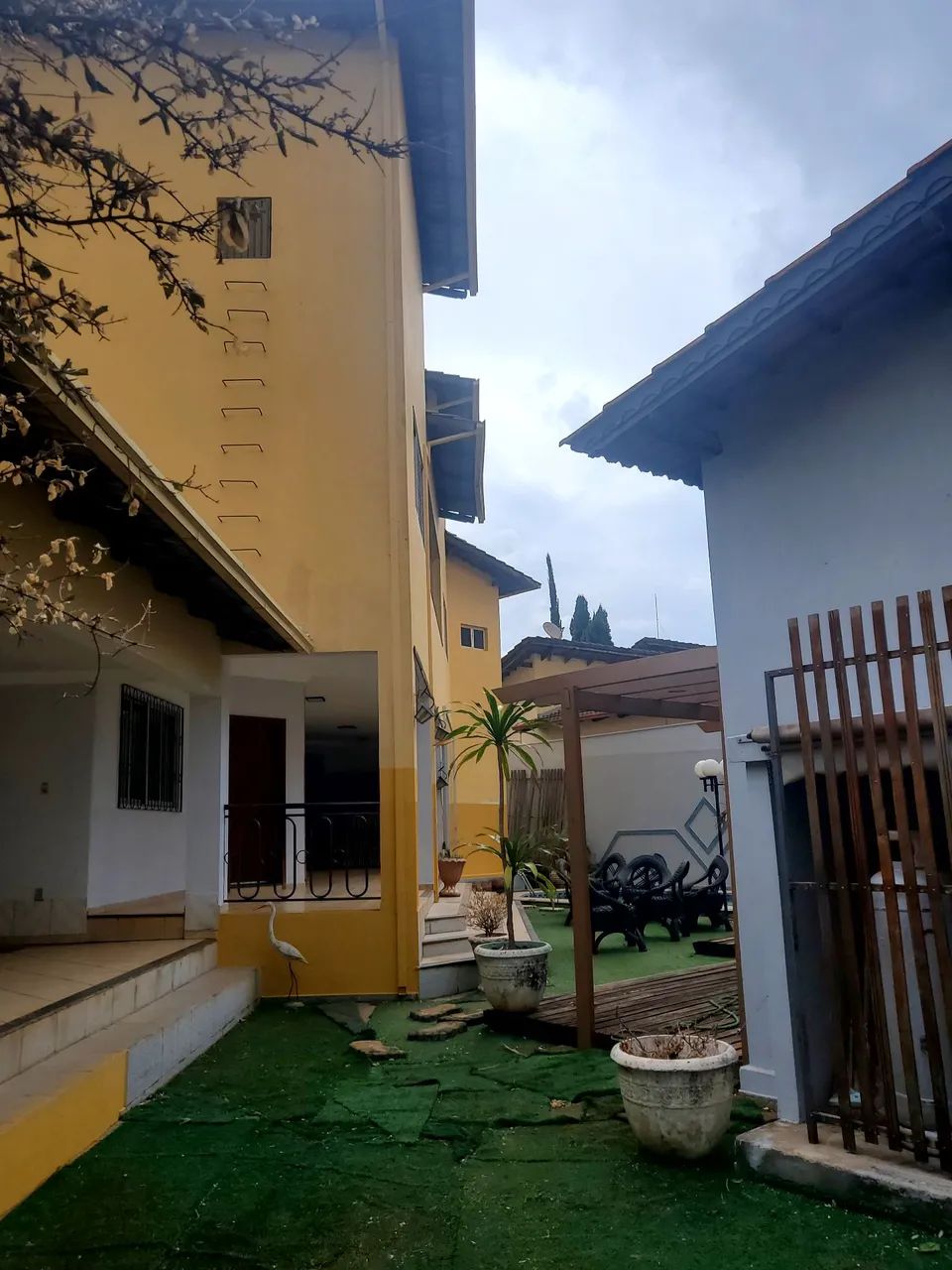 Alugo,vendo ou troco sobrado anapolis city  - Foto 5