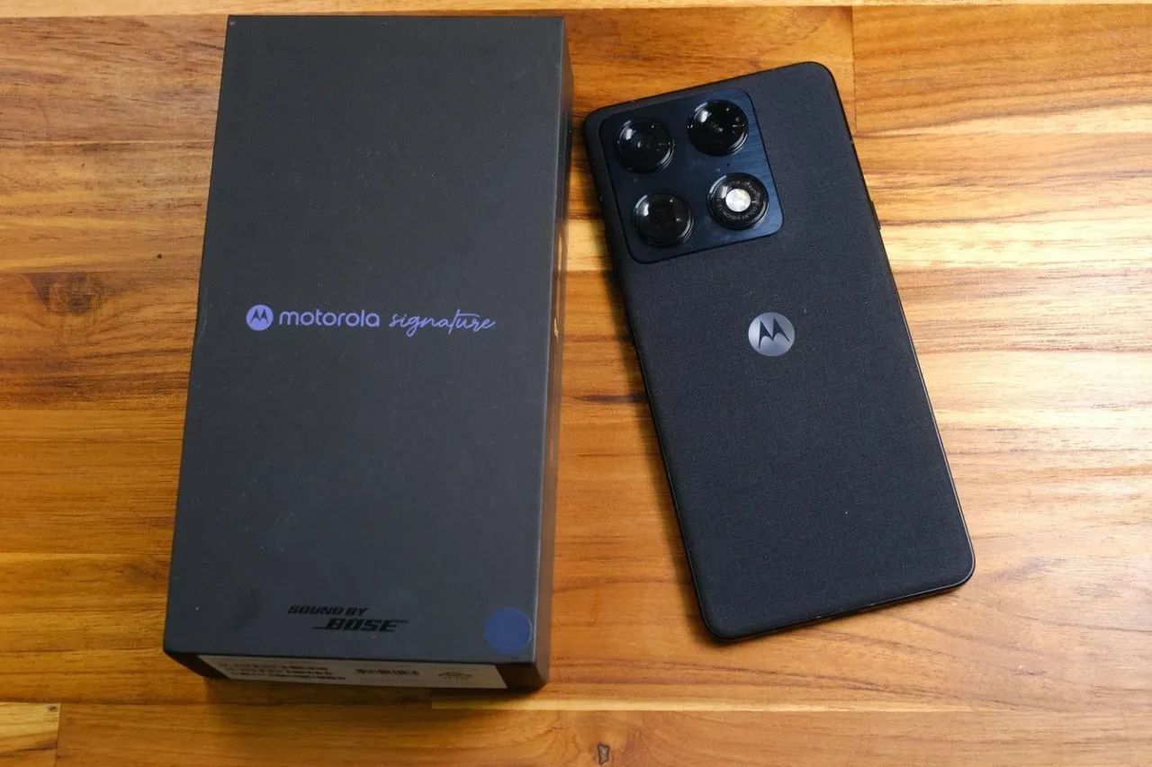 Motorola signature 512g