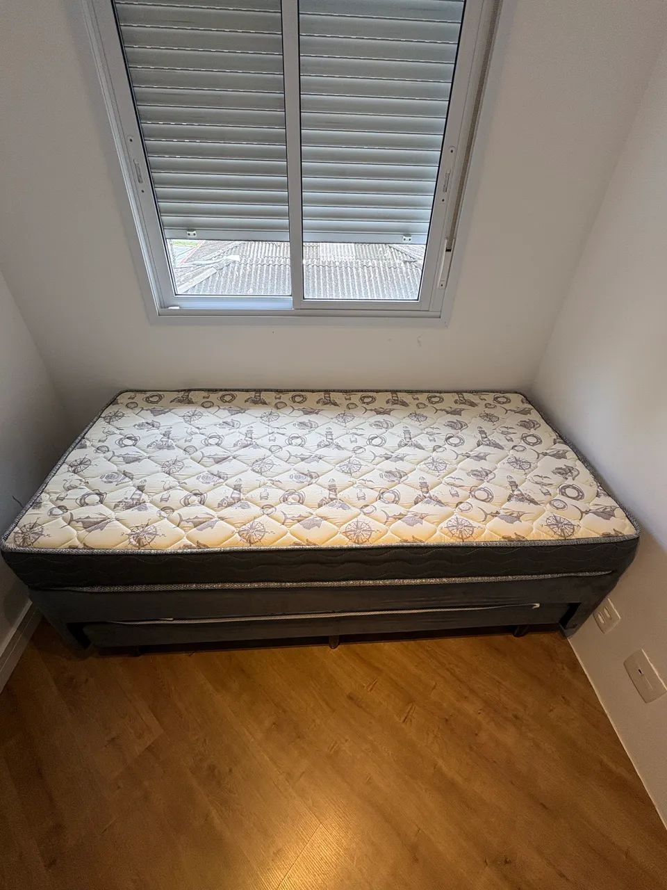 CAMA BOX COM CAMA AUXILIAR - D33