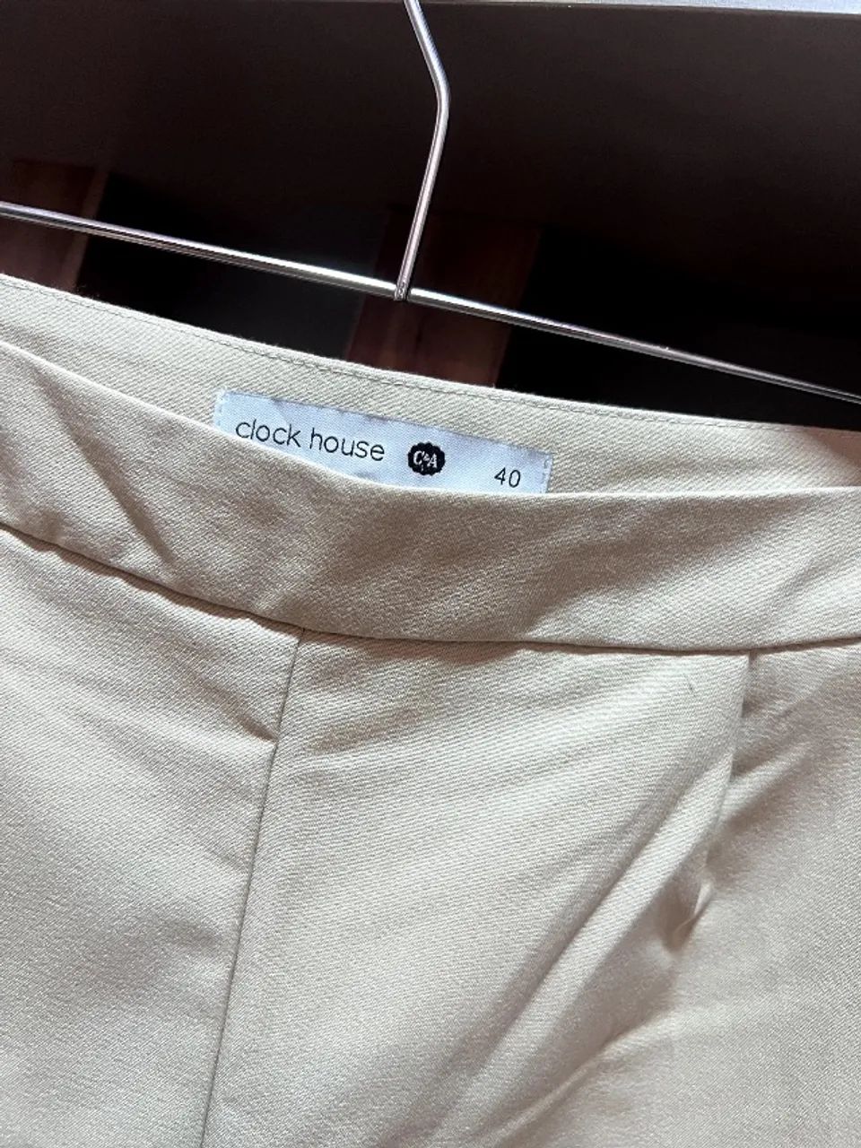 short de alfaiataria feminino com zíper lateral ( c&a)