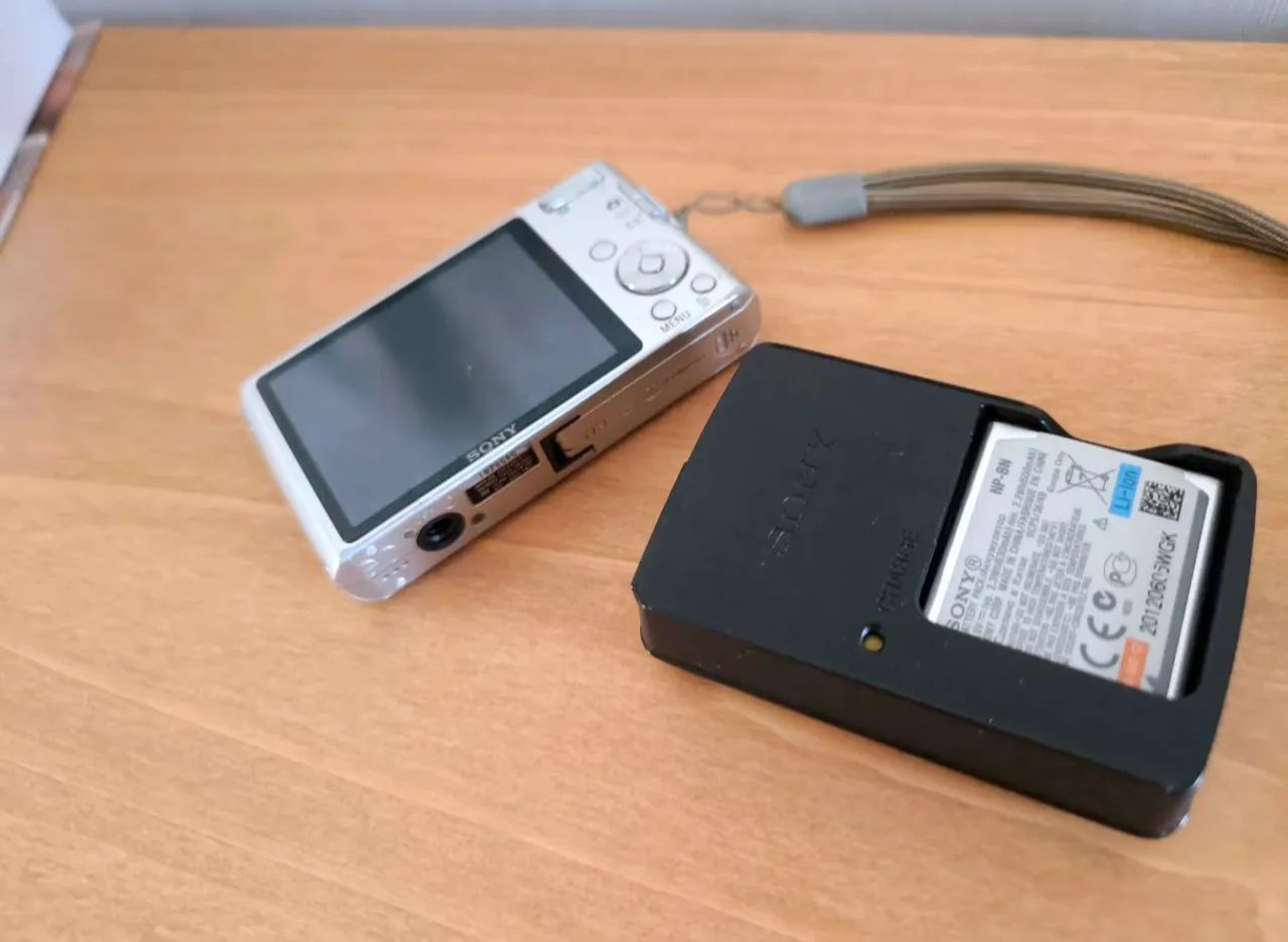 Câmera Sony Cybershot 14.1MP w610 - (Em perfeito estado) - Foto 4