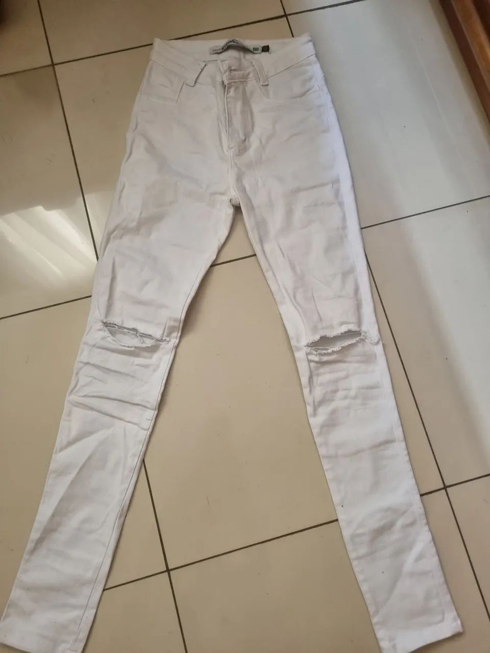 Calça feminina branca