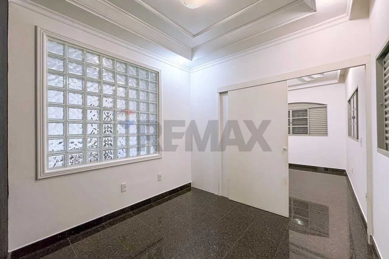 Casa Monumental com 656m² e pomar privativo - Foto 2