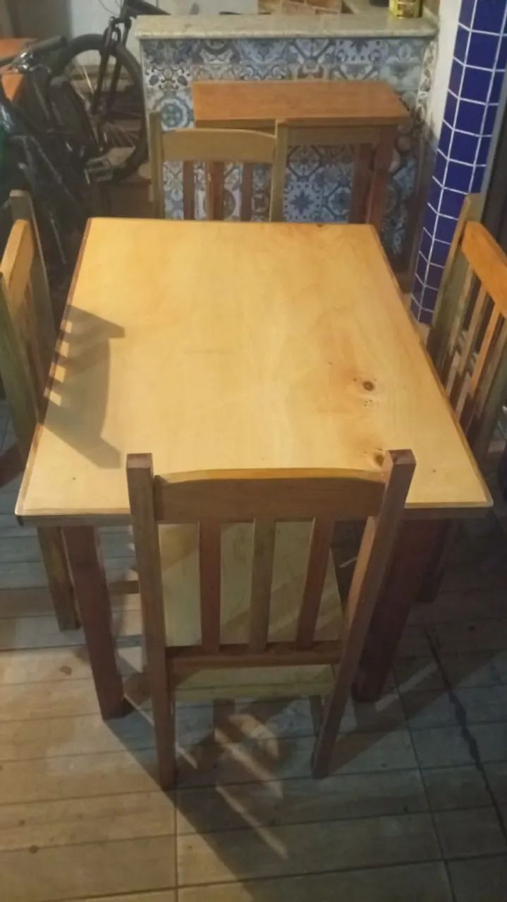 Mesa com cadeiras 