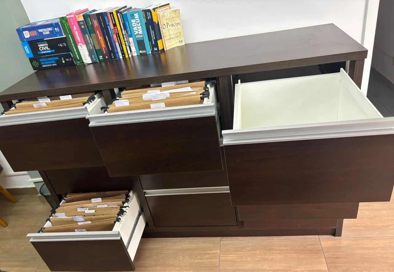 Armário em ótimo estado! Organiza tudo em escritório  - Foto 6