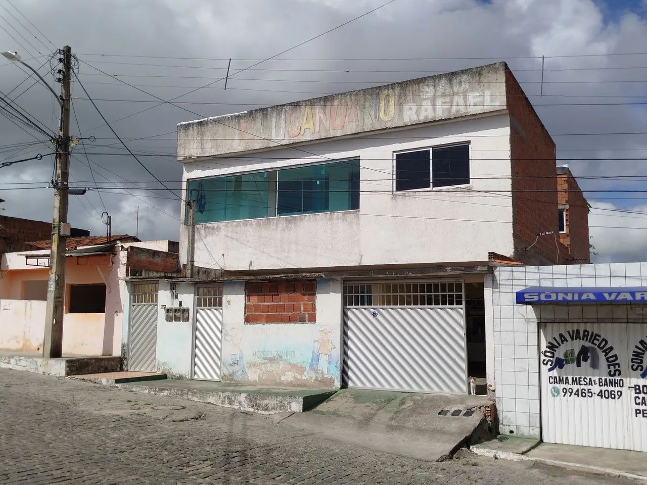 Casa em Caruaru + Dois Apartamentos
