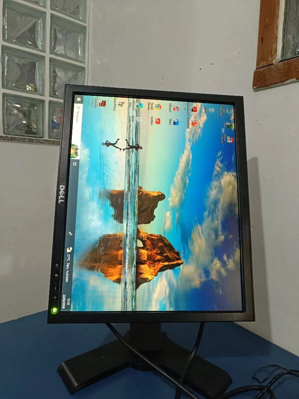 Monitor Dell 20" tela giratória c/ajuste de altura  - Foto 2