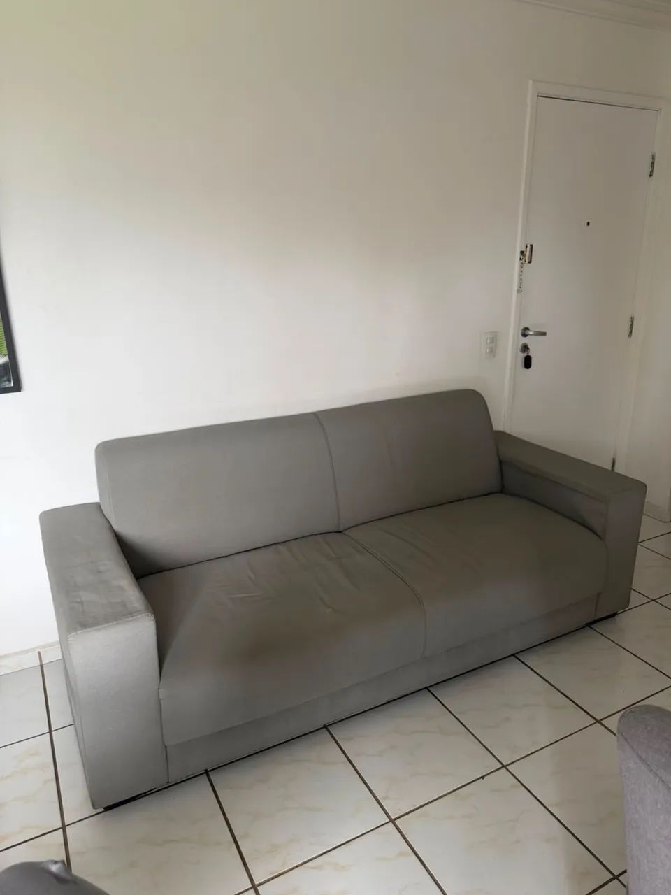 Sofá de 3 lugares + poltrona combinando - Foto 5