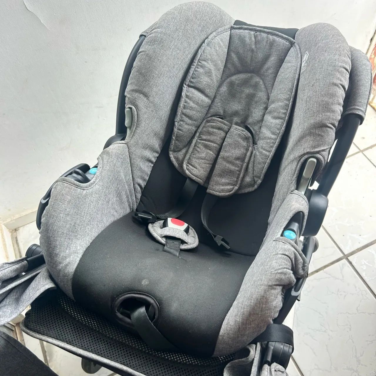 Carrinho de bebê + bebê conforto ST  - Foto 2