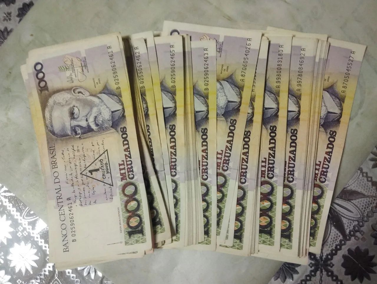 Old Banknotes421229910368593921
